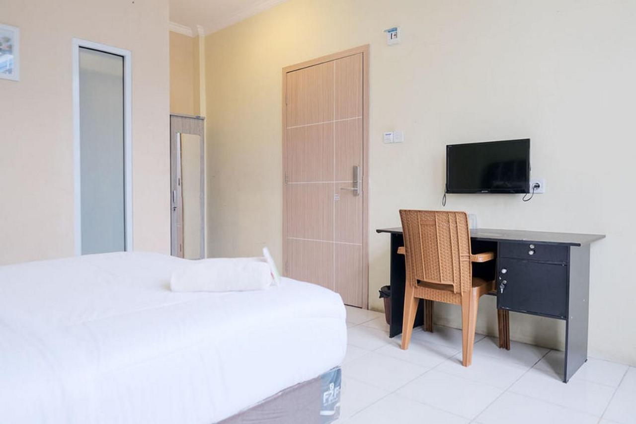 Urbanview Hotel Ta Ke Jelutung Puncak Jambi Exterior photo