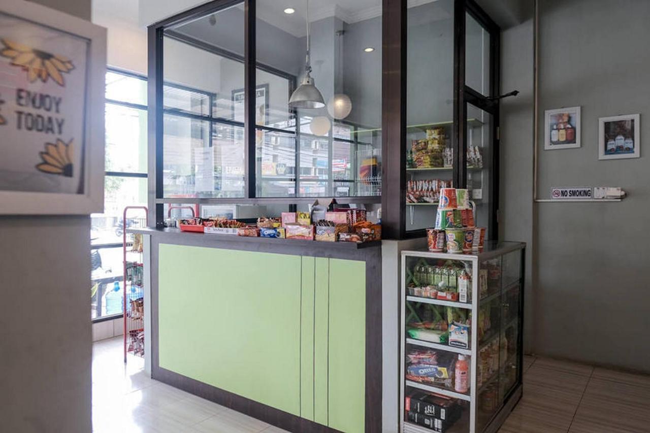 Urbanview Hotel Ta Ke Jelutung Puncak Jambi Exterior photo