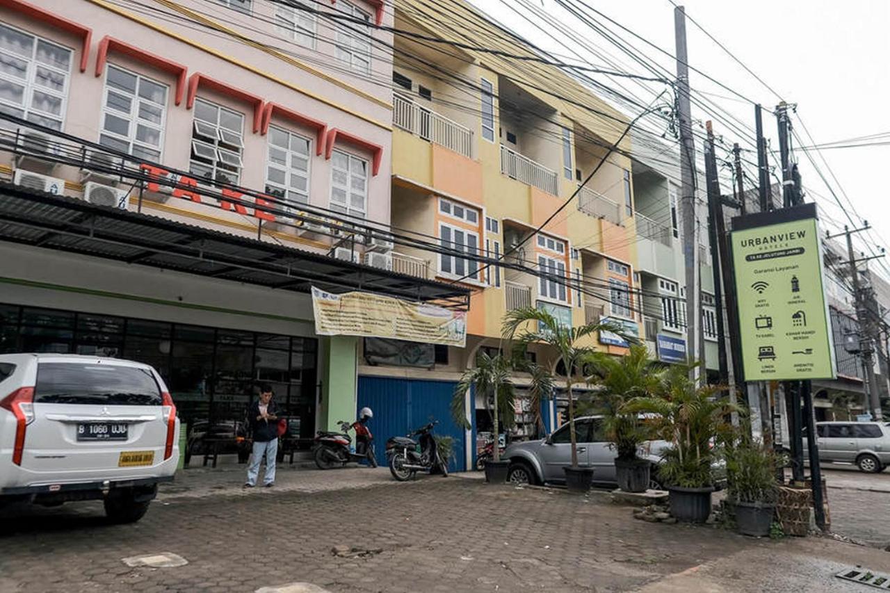 Urbanview Hotel Ta Ke Jelutung Puncak Jambi Exterior photo