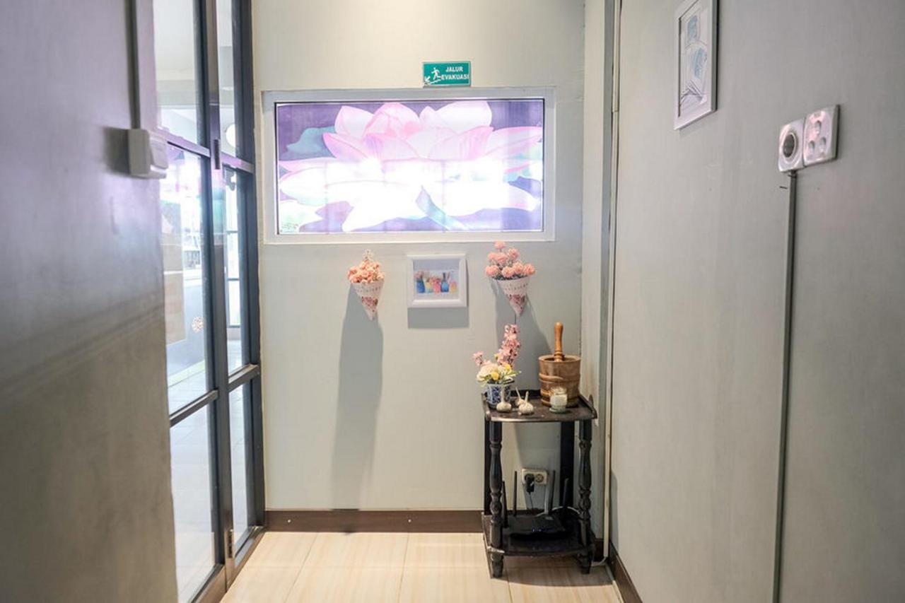 Urbanview Hotel Ta Ke Jelutung Puncak Jambi Exterior photo