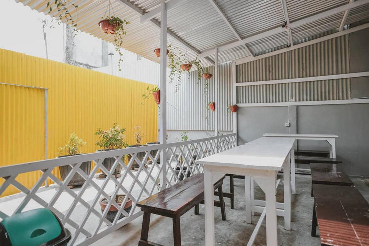 Urbanview Hotel Ta Ke Jelutung Puncak Jambi Exterior photo